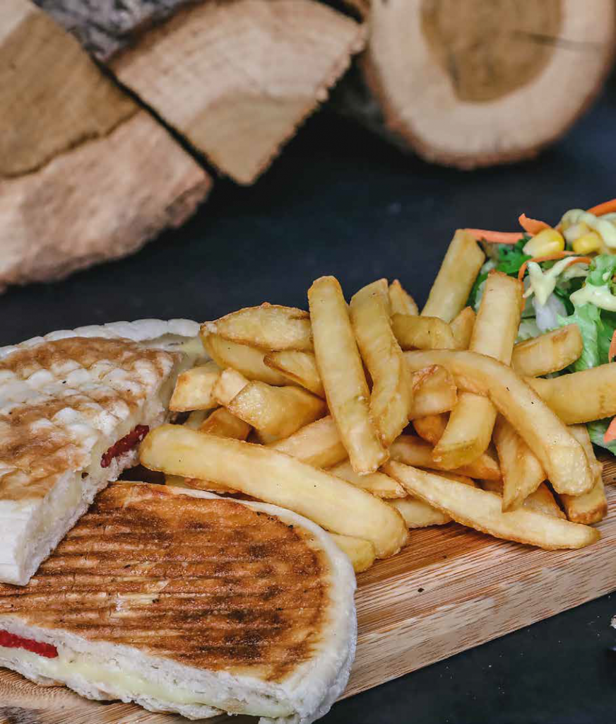 Sucuk Kaşar Bazlama Tost